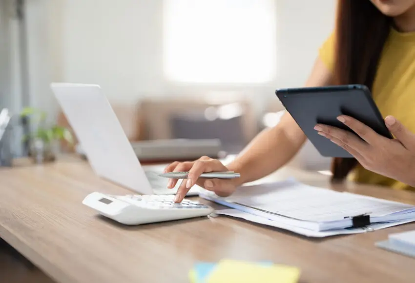 women adjuster working on insurance claims